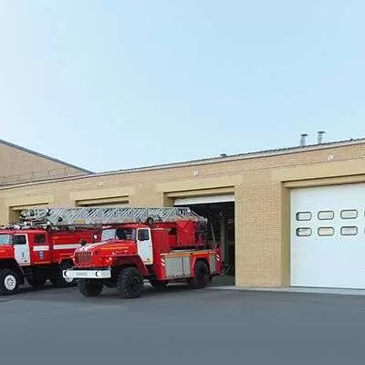 Промышленные ворота цвет белый